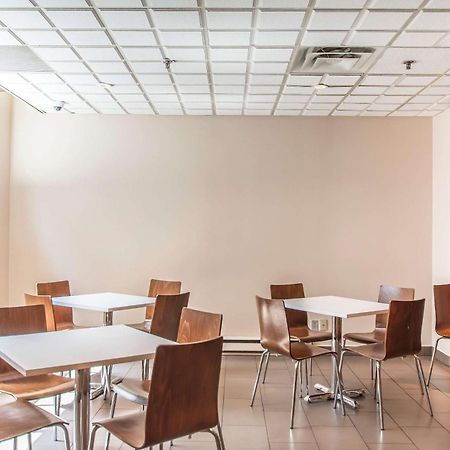 Comfort Suites Downtown Montreal Luaran gambar