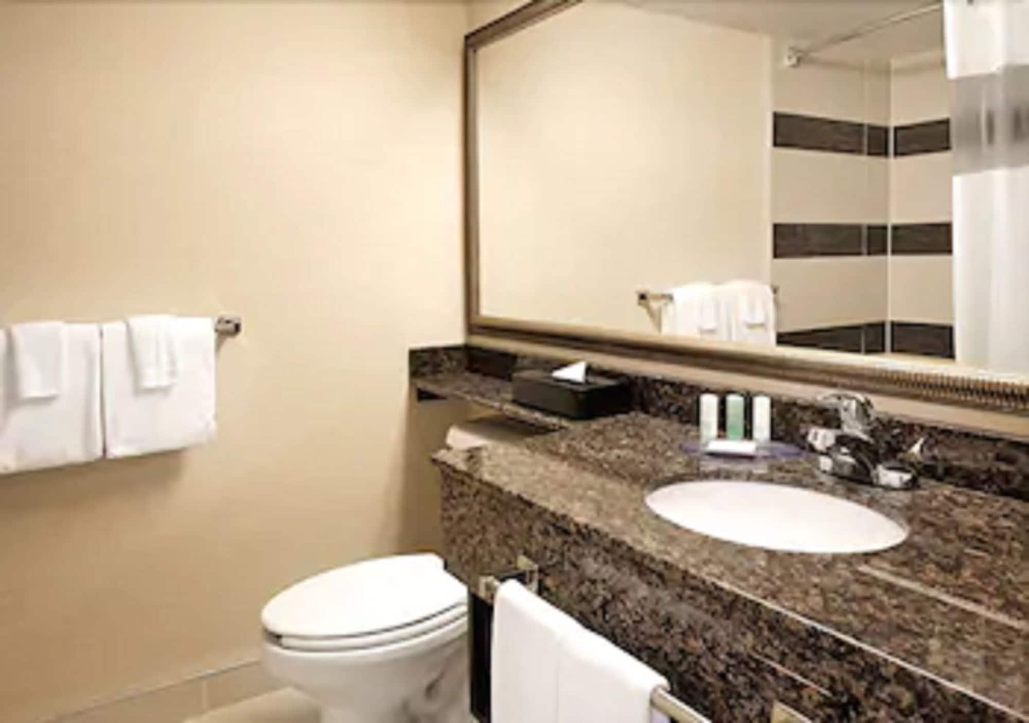 Comfort Suites Downtown Montreal Luaran gambar