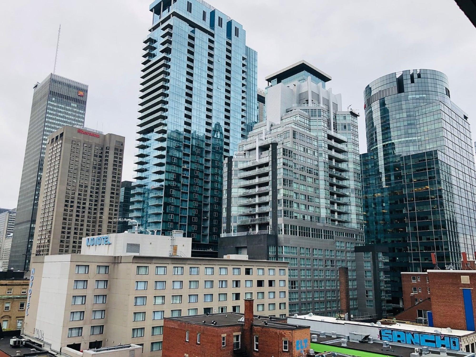 Comfort Suites Downtown Montreal Luaran gambar