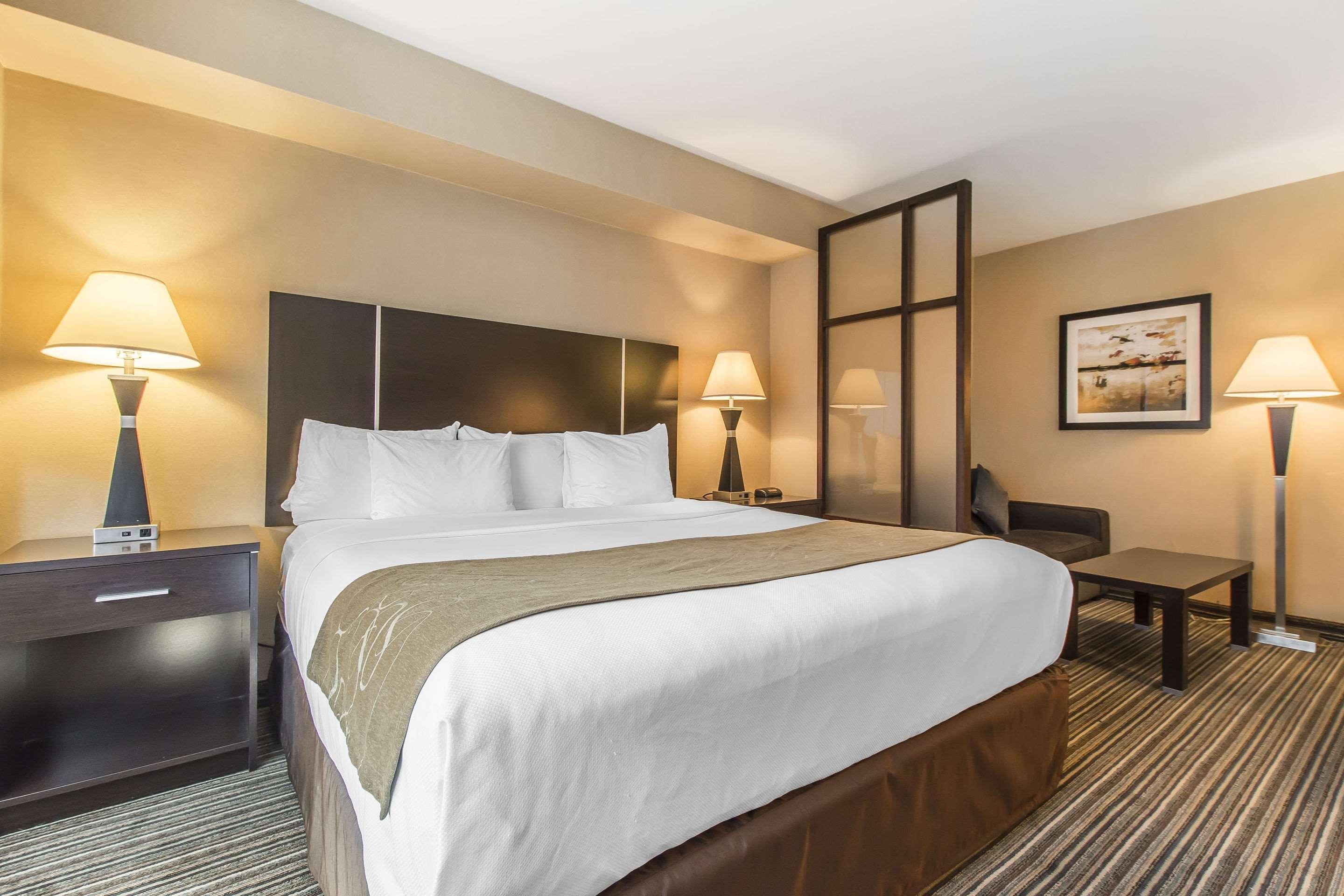 Comfort Suites Downtown Montreal Luaran gambar