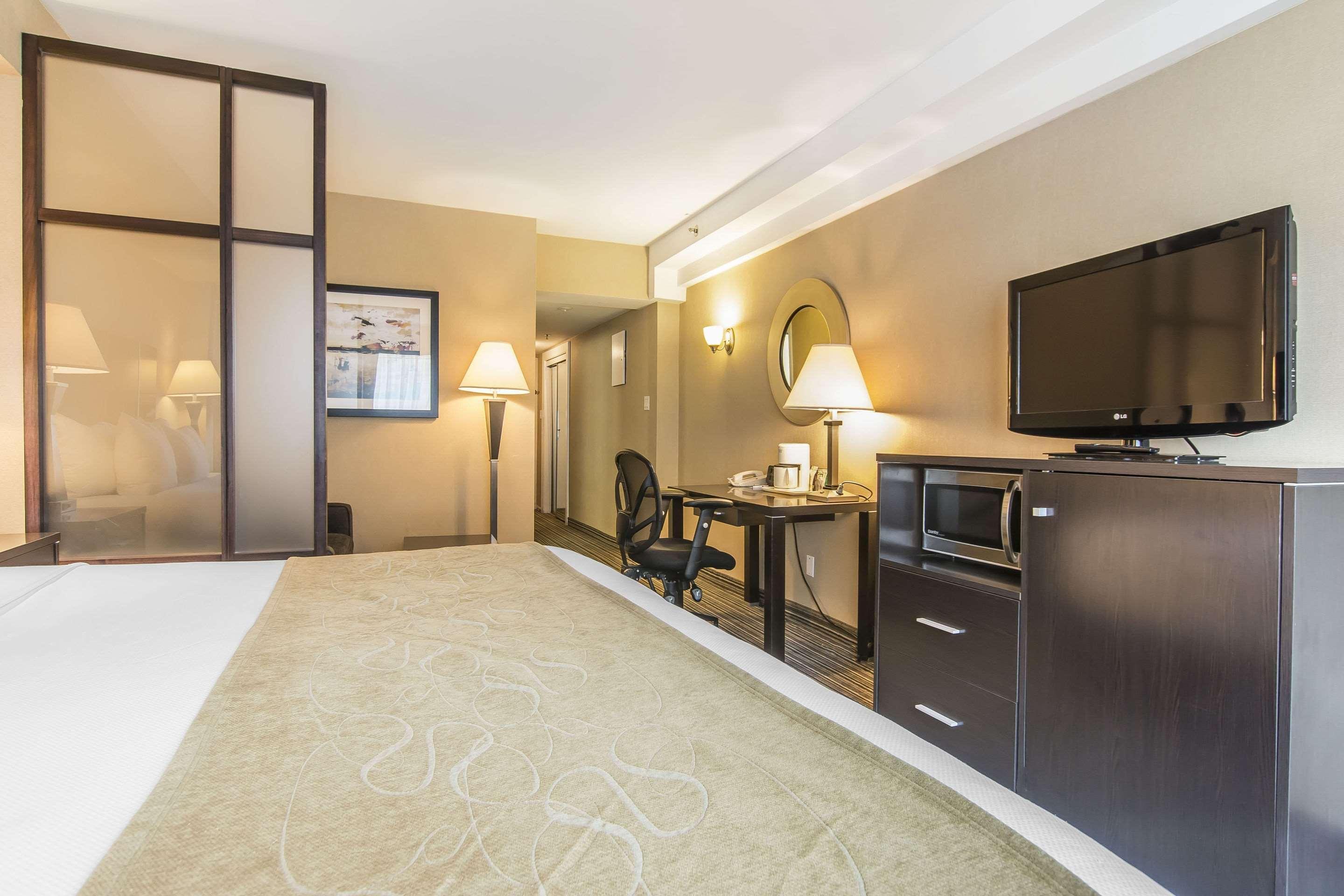 Comfort Suites Downtown Montreal Luaran gambar
