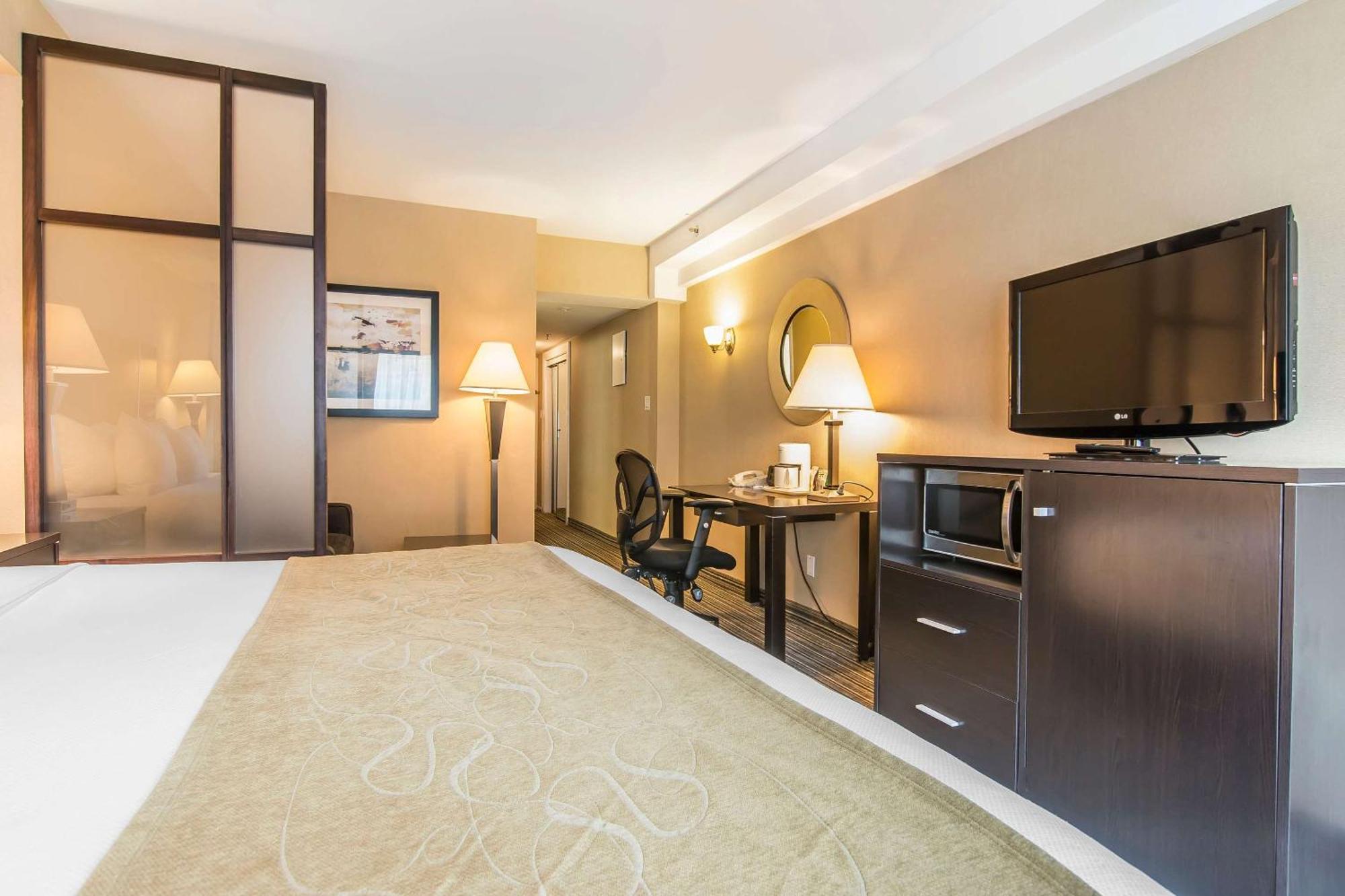 Comfort Suites Downtown Montreal Luaran gambar