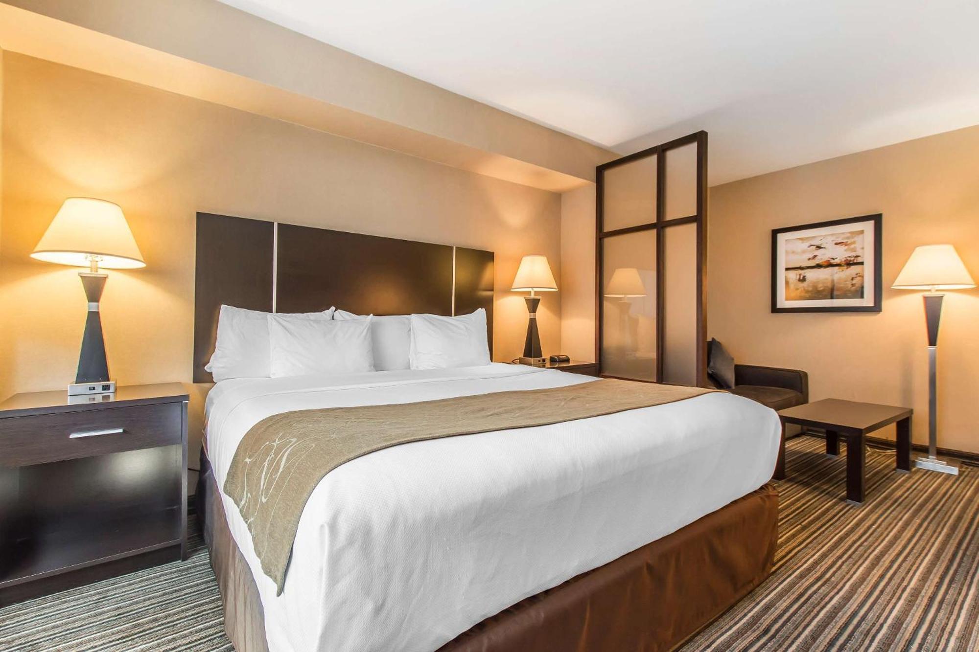 Comfort Suites Downtown Montreal Luaran gambar