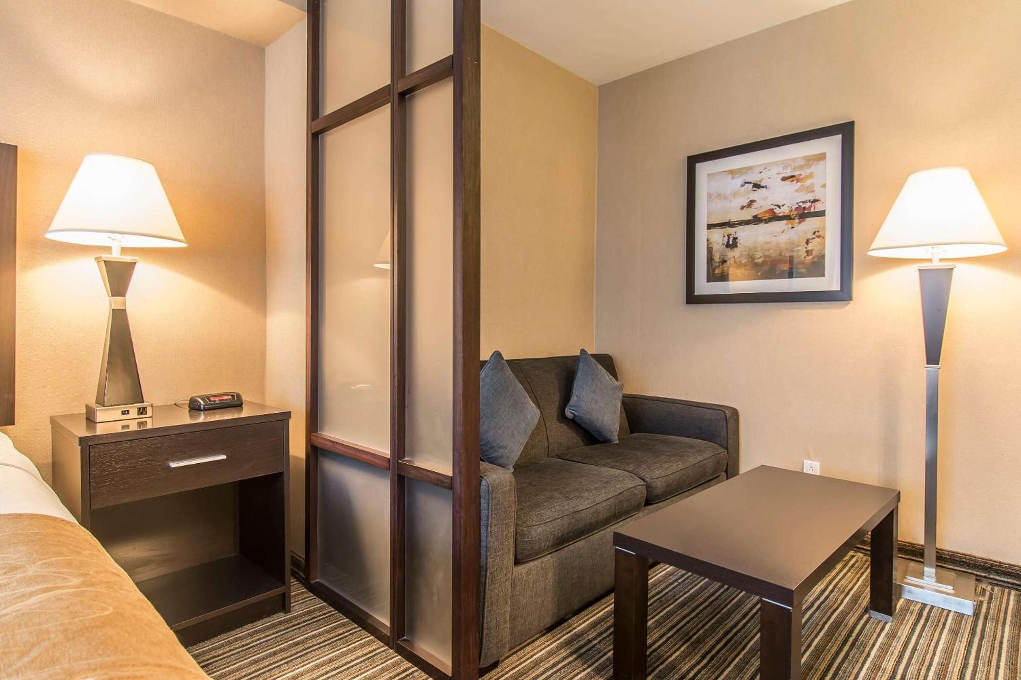 Comfort Suites Downtown Montreal Luaran gambar