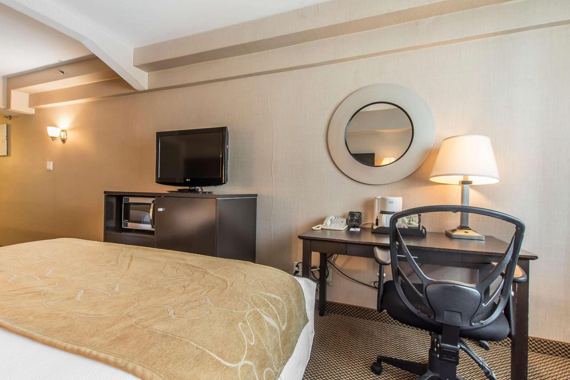 Comfort Suites Downtown Montreal Luaran gambar